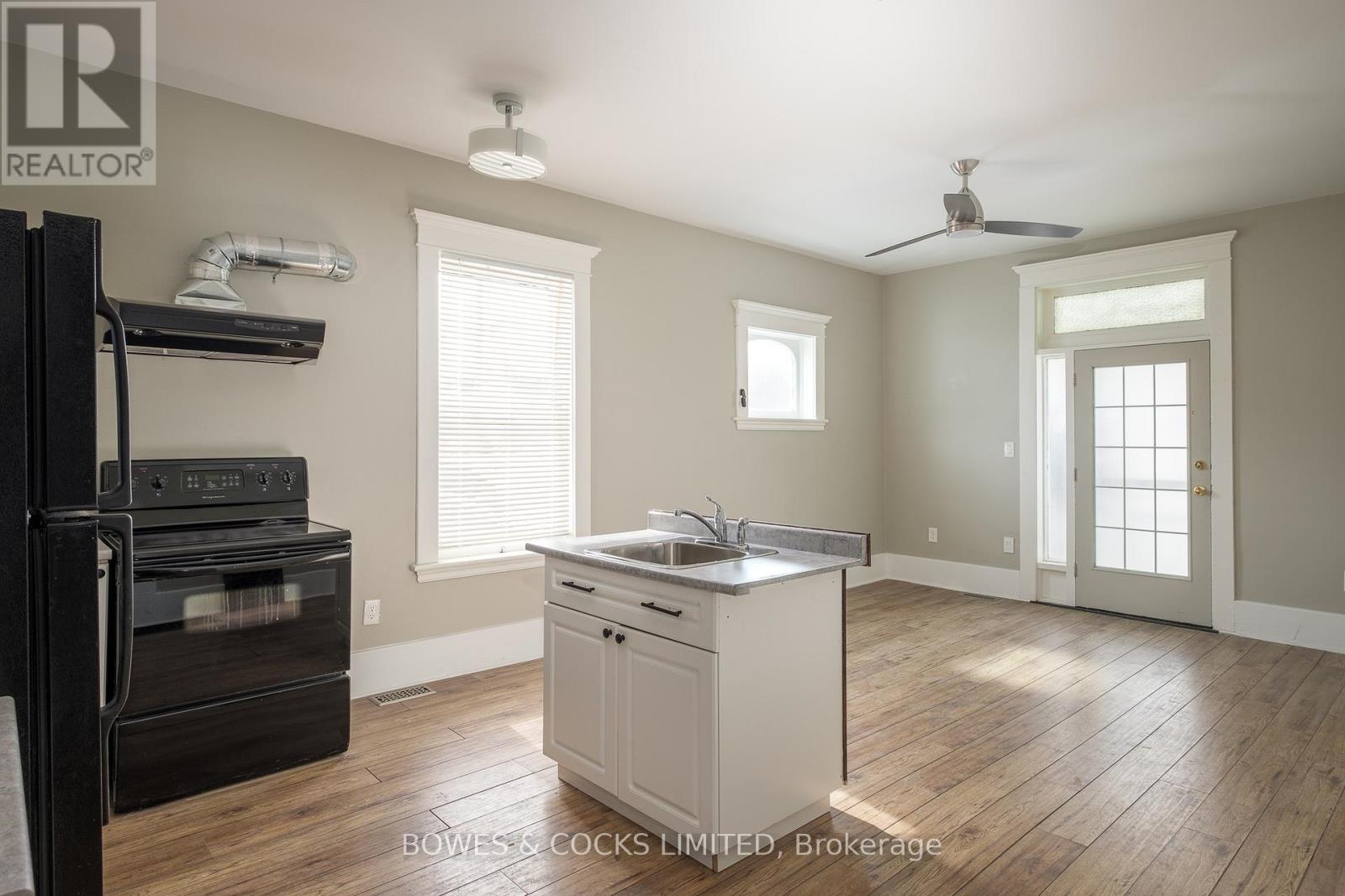 260 Stewart Street, Peterborough Central (North), Ontario  K9J 3M9 - Photo 8 - X12192178