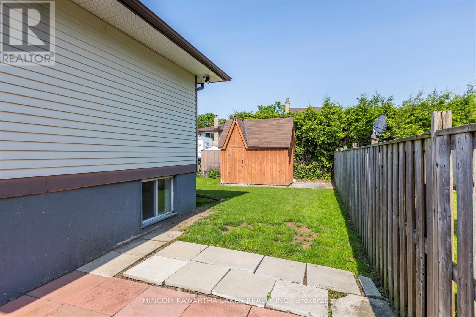 899 Ashdale Crescent W, Peterborough East (North), Ontario  K9H 7H6 - Photo 36 - X12192231