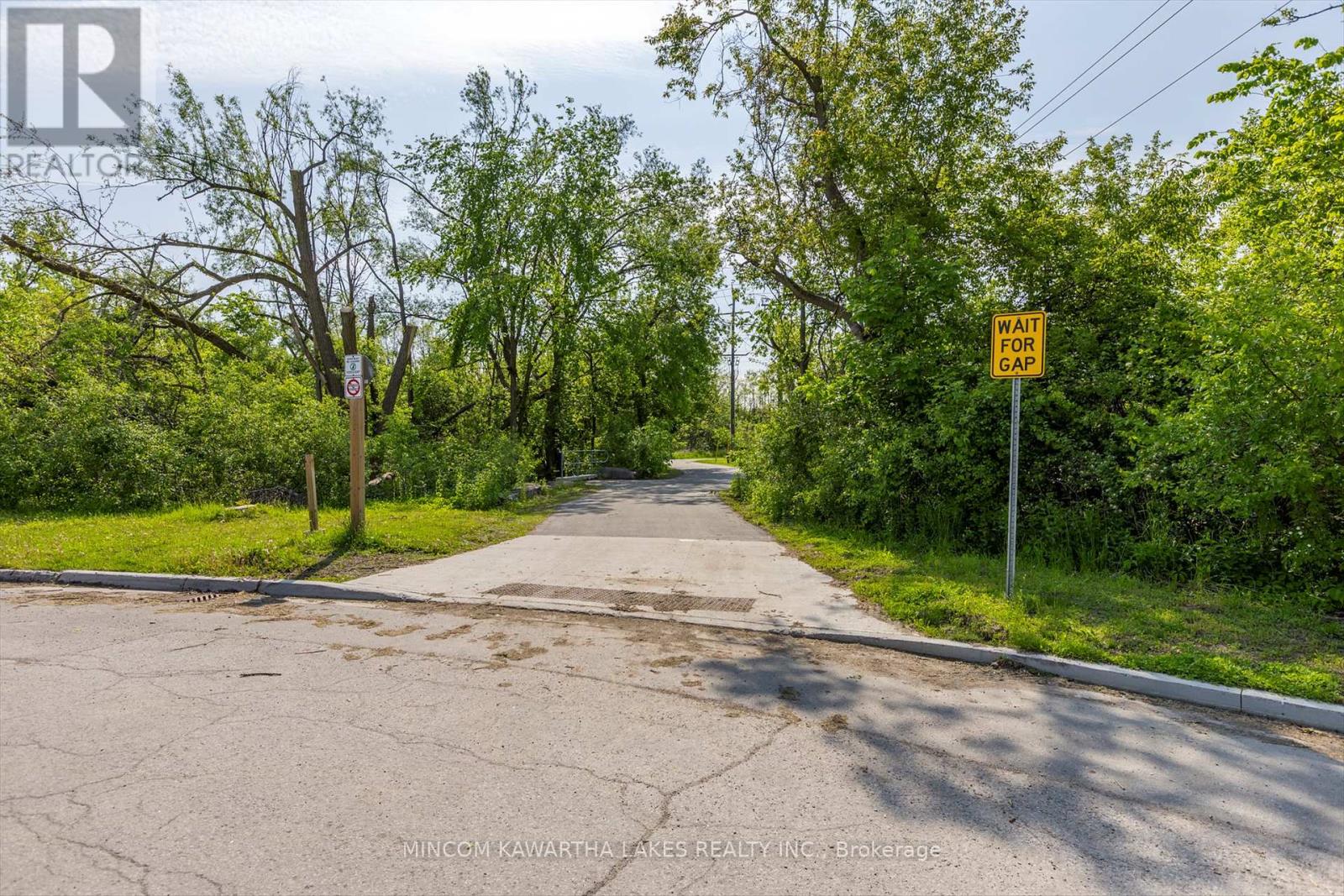 899 Ashdale Crescent W, Peterborough East (North), Ontario  K9H 7H6 - Photo 44 - X12192231