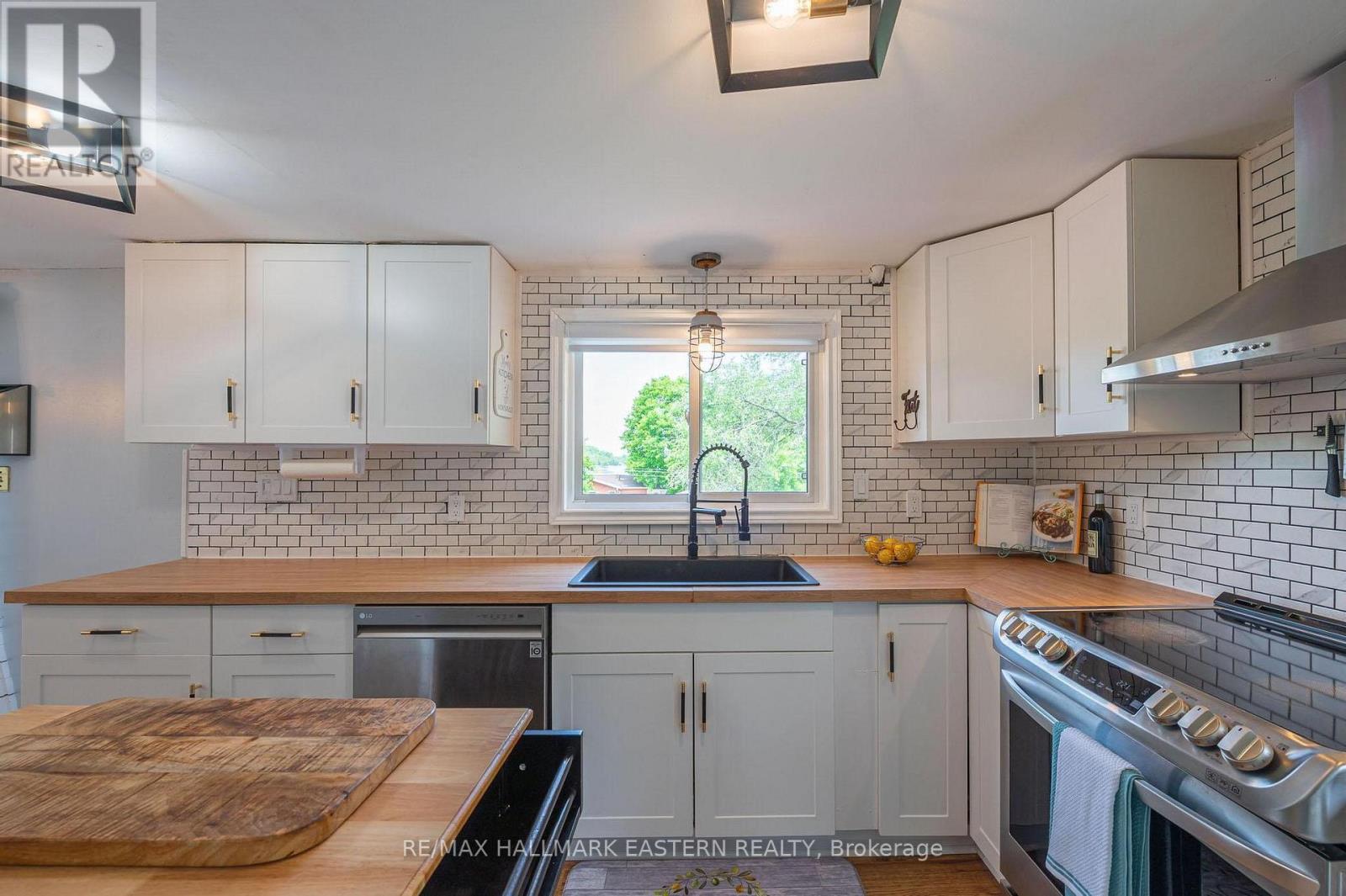 25 Lawrence Street S, Kawartha Lakes (Emily), Ontario  K9J 6X3 - Photo 18 - X12192312