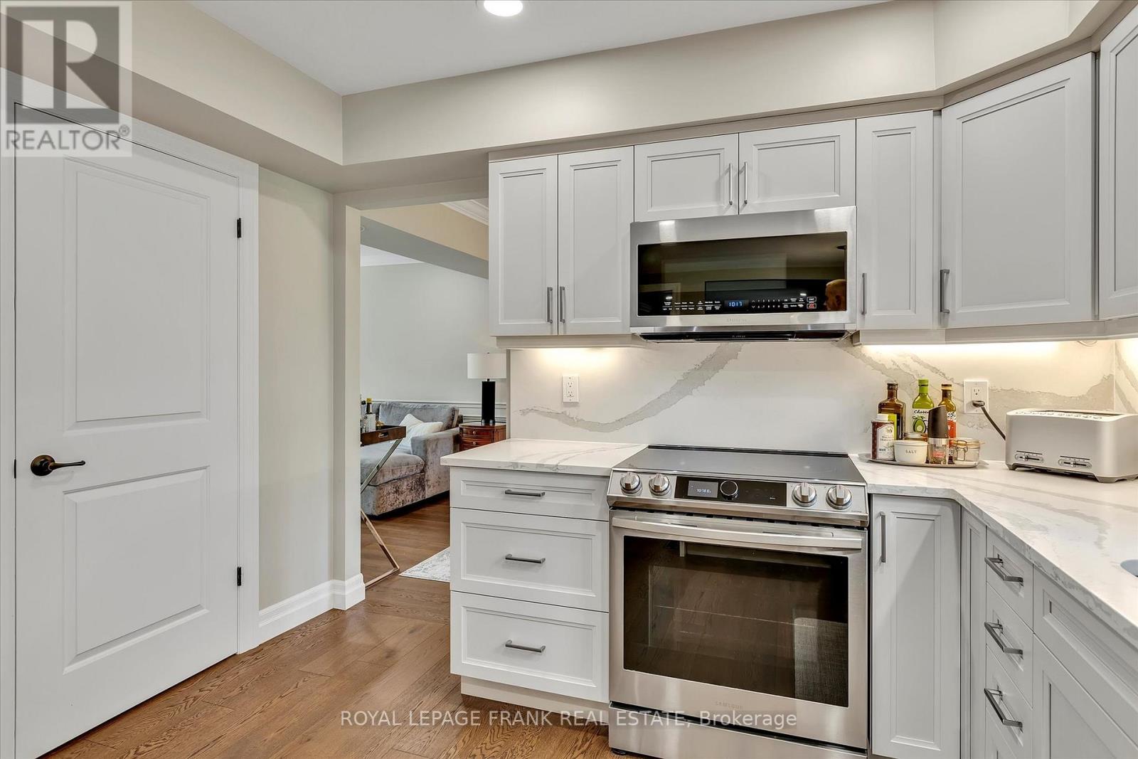 1683 Champlain Drive, Peterborough North (University Heights), Ontario  K9L 1W2 - Photo 11 - X12192330