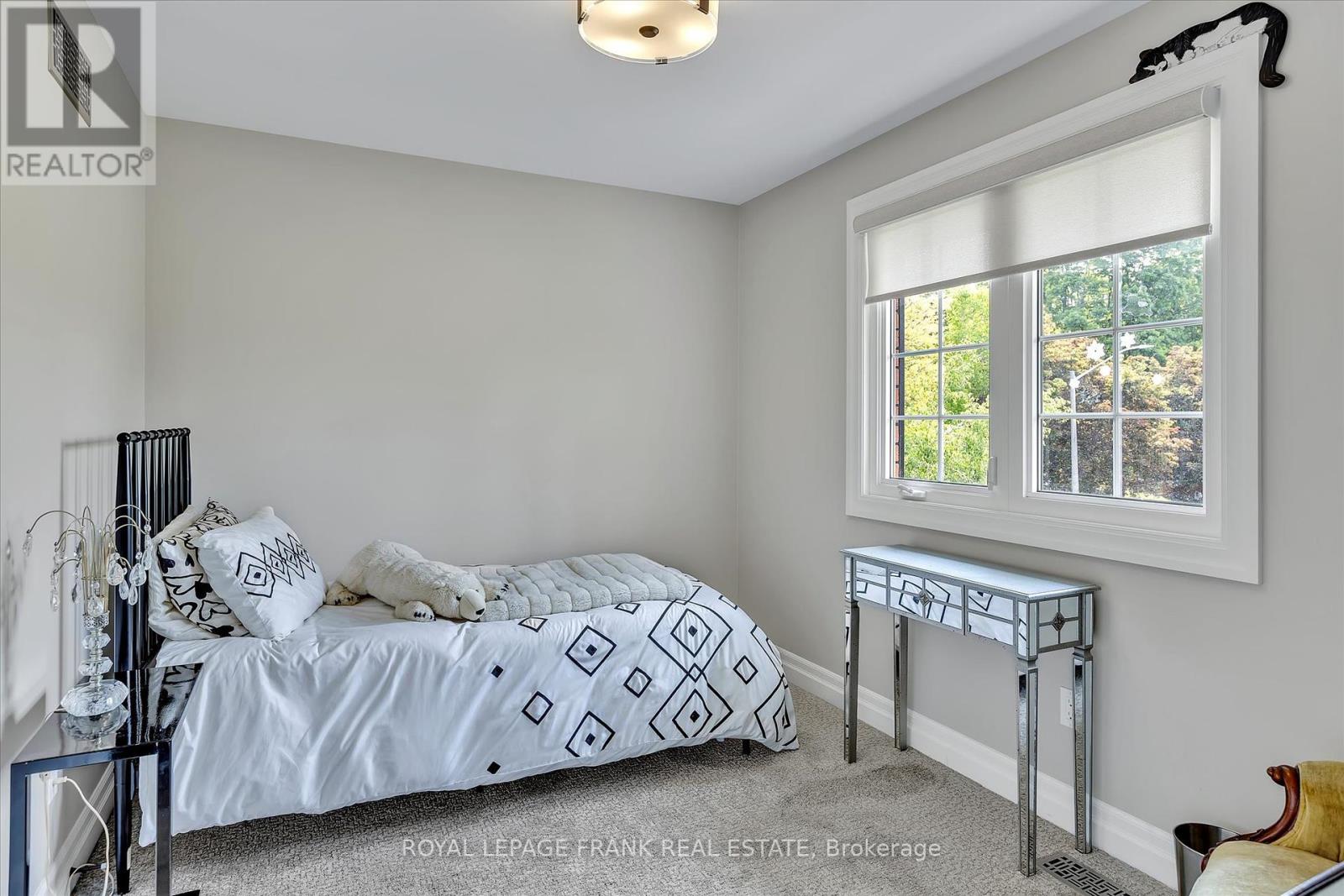 1683 Champlain Drive, Peterborough North (University Heights), Ontario  K9L 1W2 - Photo 24 - X12192330