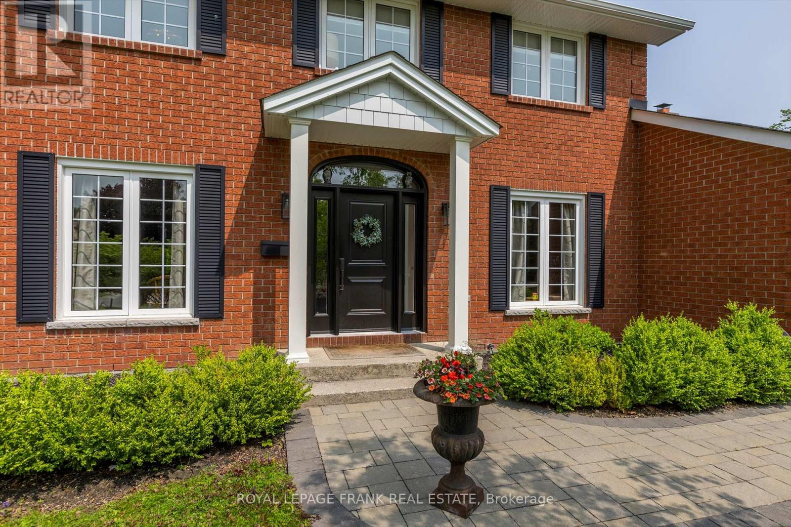 1683 Champlain Drive, Peterborough North (University Heights), Ontario  K9L 1W2 - Photo 3 - X12192330