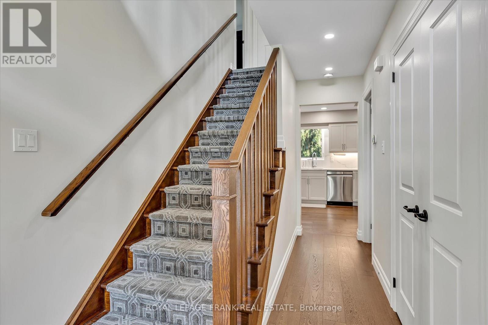 1683 Champlain Drive, Peterborough North (University Heights), Ontario  K9L 1W2 - Photo 5 - X12192330