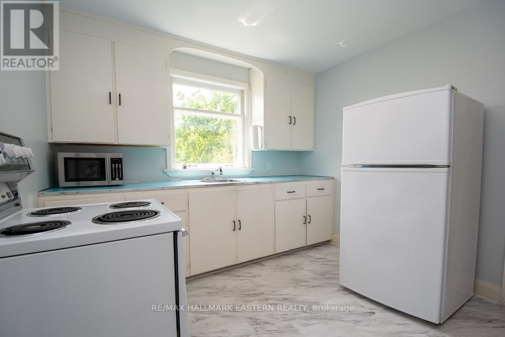 2449 Lansdowne Street W, Cavan Monaghan (Cavan-Monaghan), Ontario  K9J 6X4 - Photo 14 - X12192373