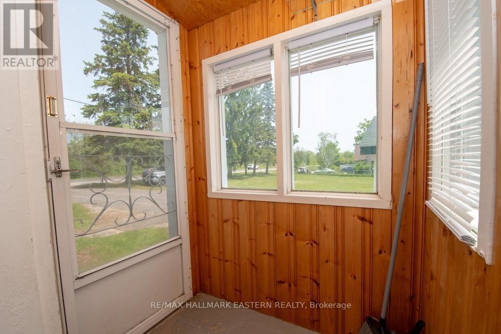 2449 Lansdowne Street W, Cavan Monaghan (Cavan-Monaghan), Ontario  K9J 6X4 - Photo 34 - X12192373