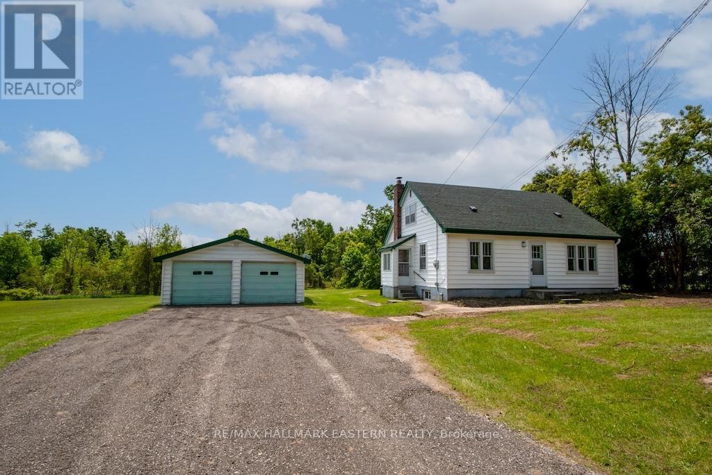 2449 Lansdowne Street W, Cavan Monaghan (Cavan-Monaghan), Ontario  K9J 6X4 - Photo 42 - X12192373