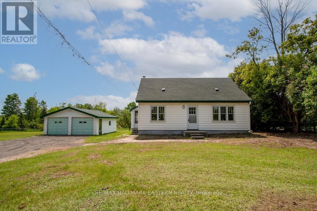 2449 Lansdowne Street W, Cavan Monaghan (Cavan-Monaghan), Ontario  K9J 6X4 - Photo 43 - X12192373