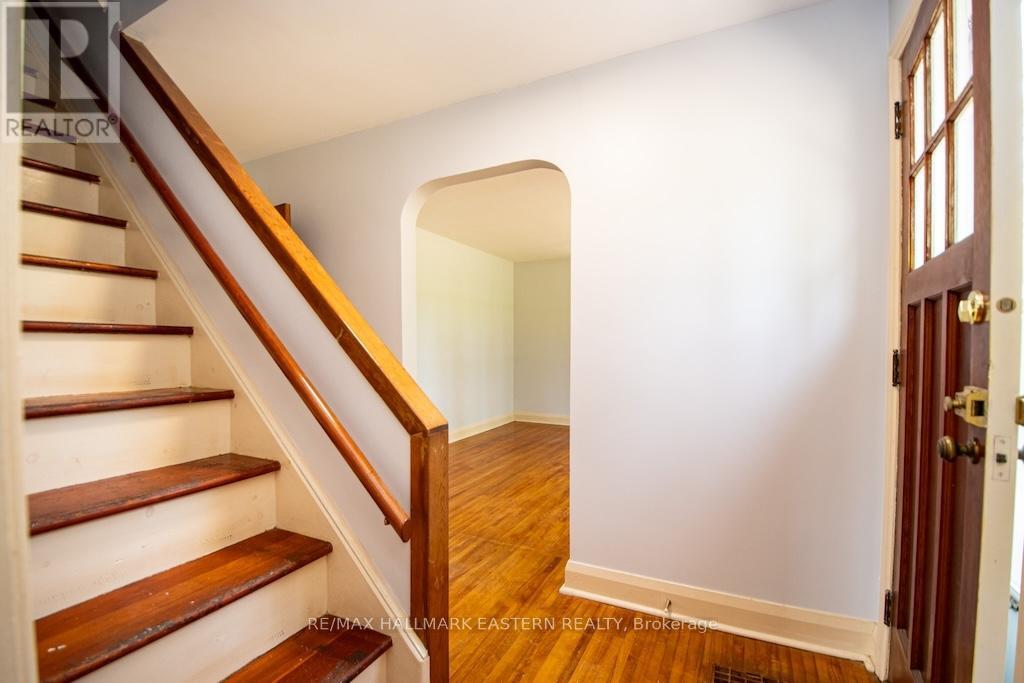 2449 Lansdowne Street W, Cavan Monaghan (Cavan-Monaghan), Ontario  K9J 6X4 - Photo 6 - X12192373