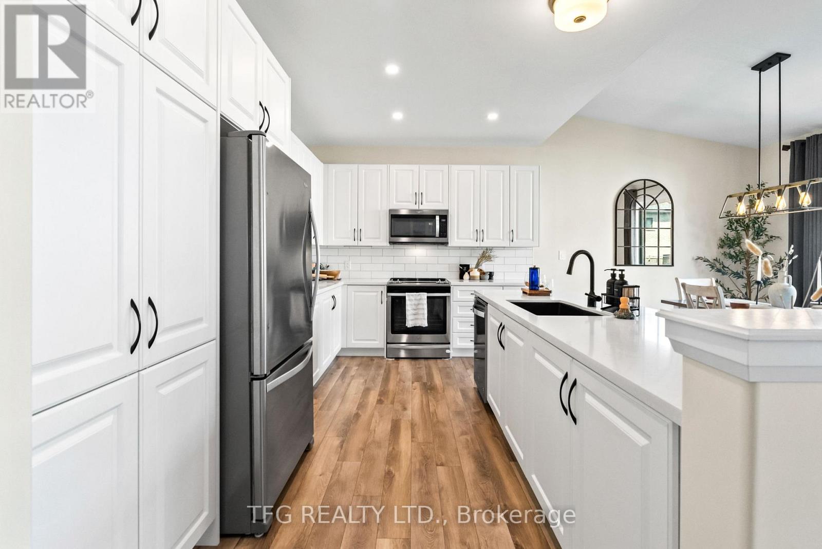522 Macintosh Grove, Peterborough North (North), Ontario  K9H 0K1 - Photo 14 - X12192443