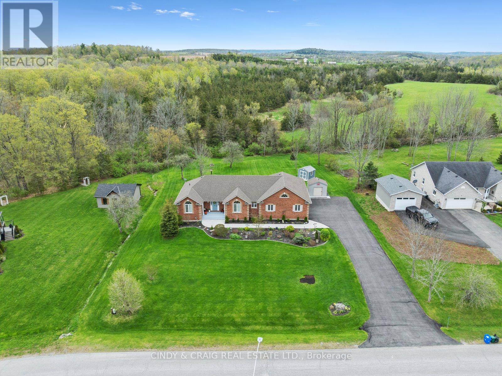 43 Applewood Drive, Trent Hills (Campbellford), Ontario  K0L 1L0 - Photo 14 - X12192217