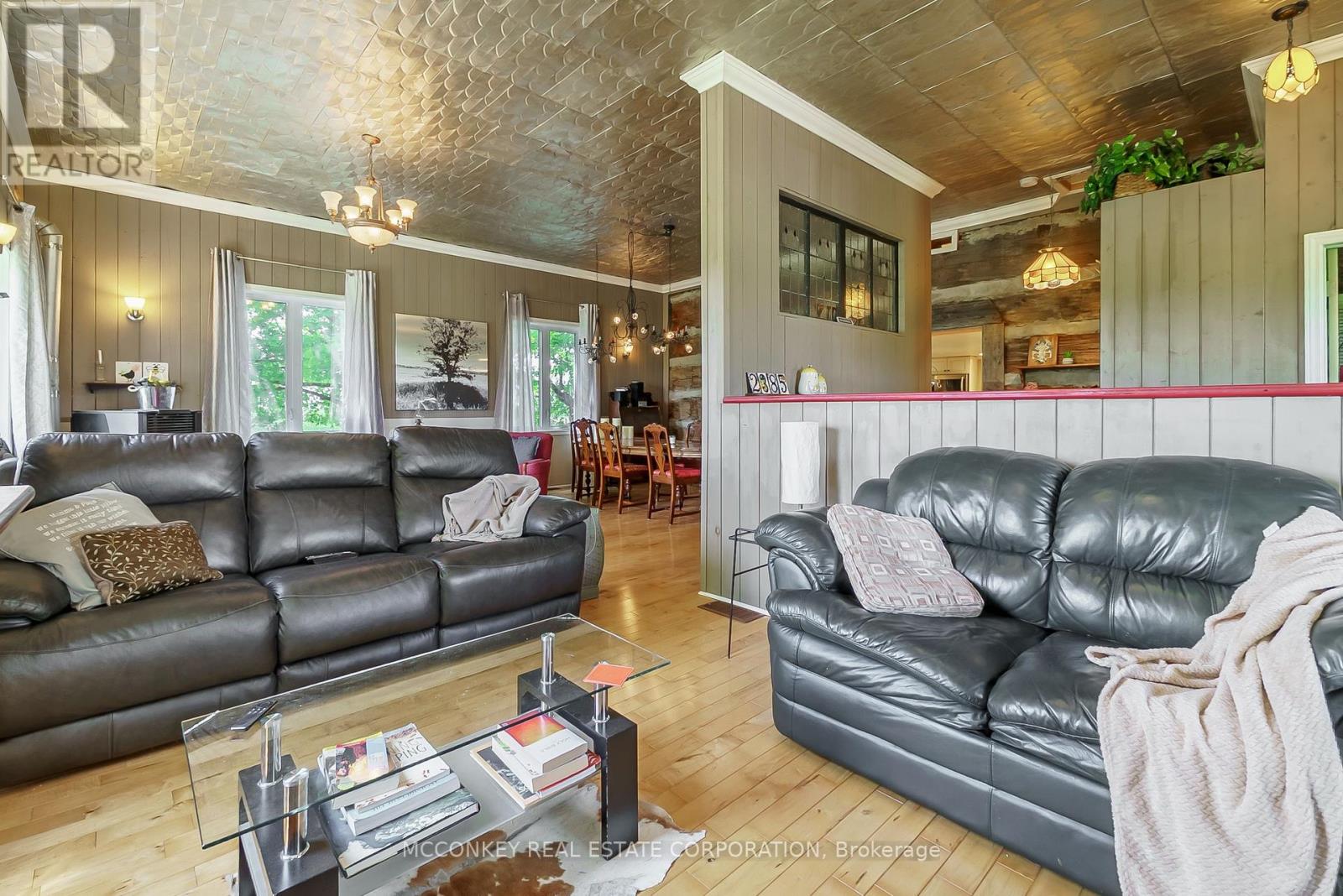 2385 Northey's Road, Selwyn, Ontario  K0L 2H0 - Photo 17 - X12192958