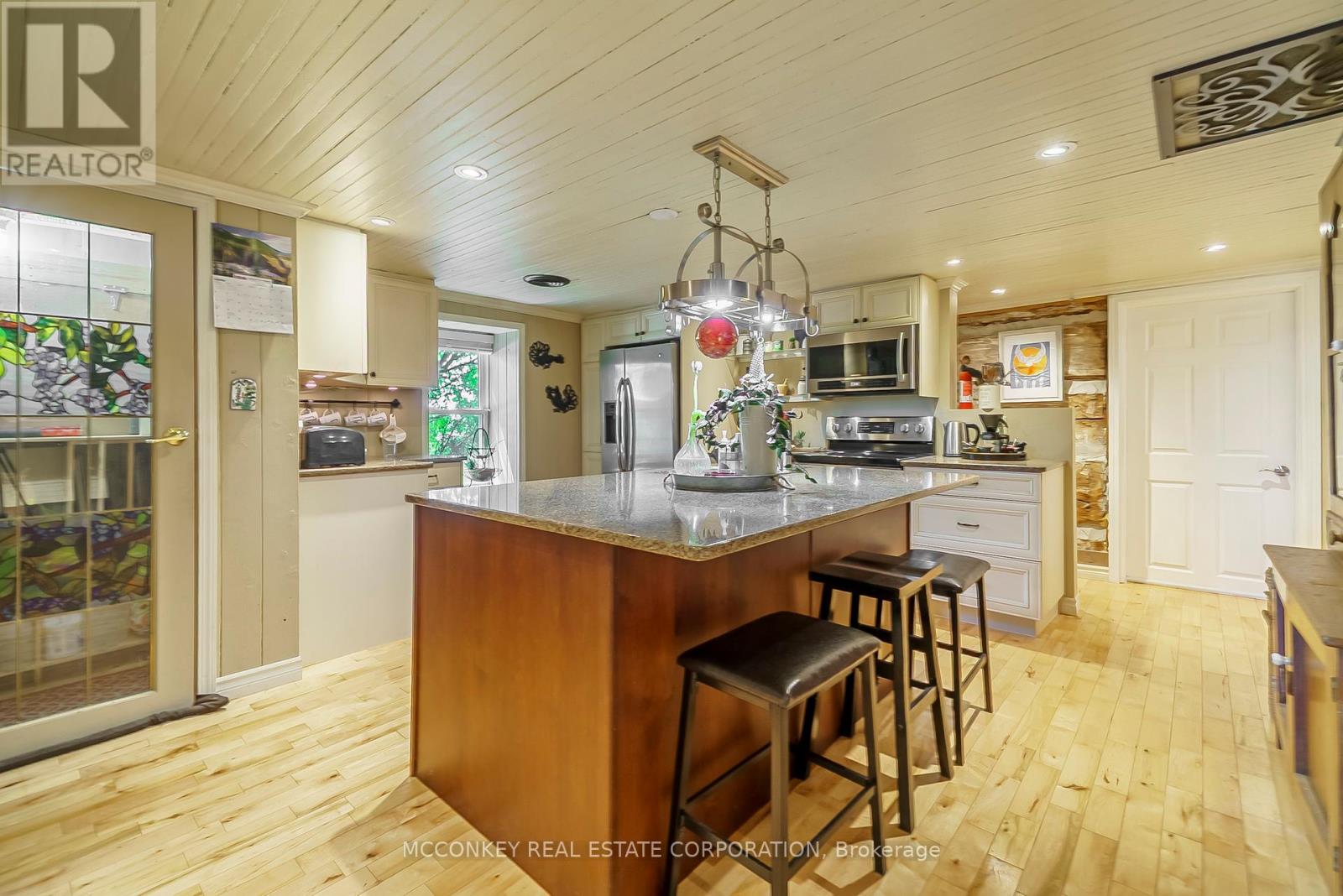 2385 Northey's Road, Selwyn, Ontario  K0L 2H0 - Photo 24 - X12192958