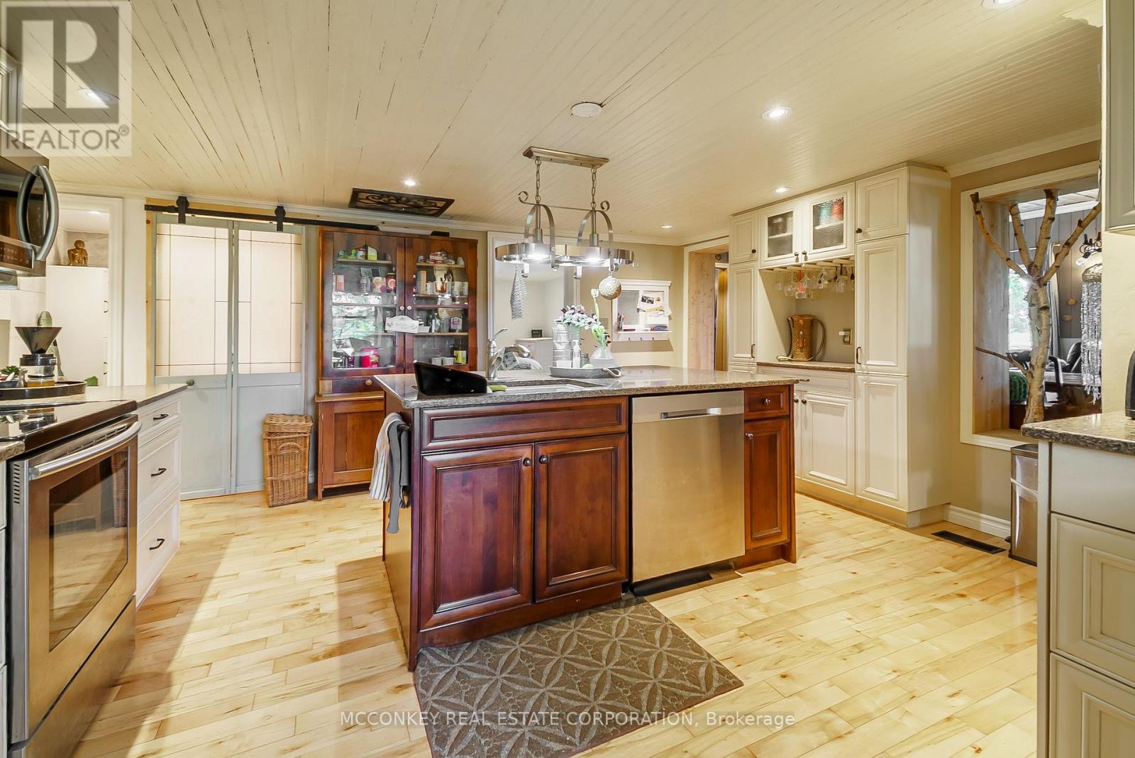 2385 Northey's Road, Selwyn, Ontario  K0L 2H0 - Photo 27 - X12192958