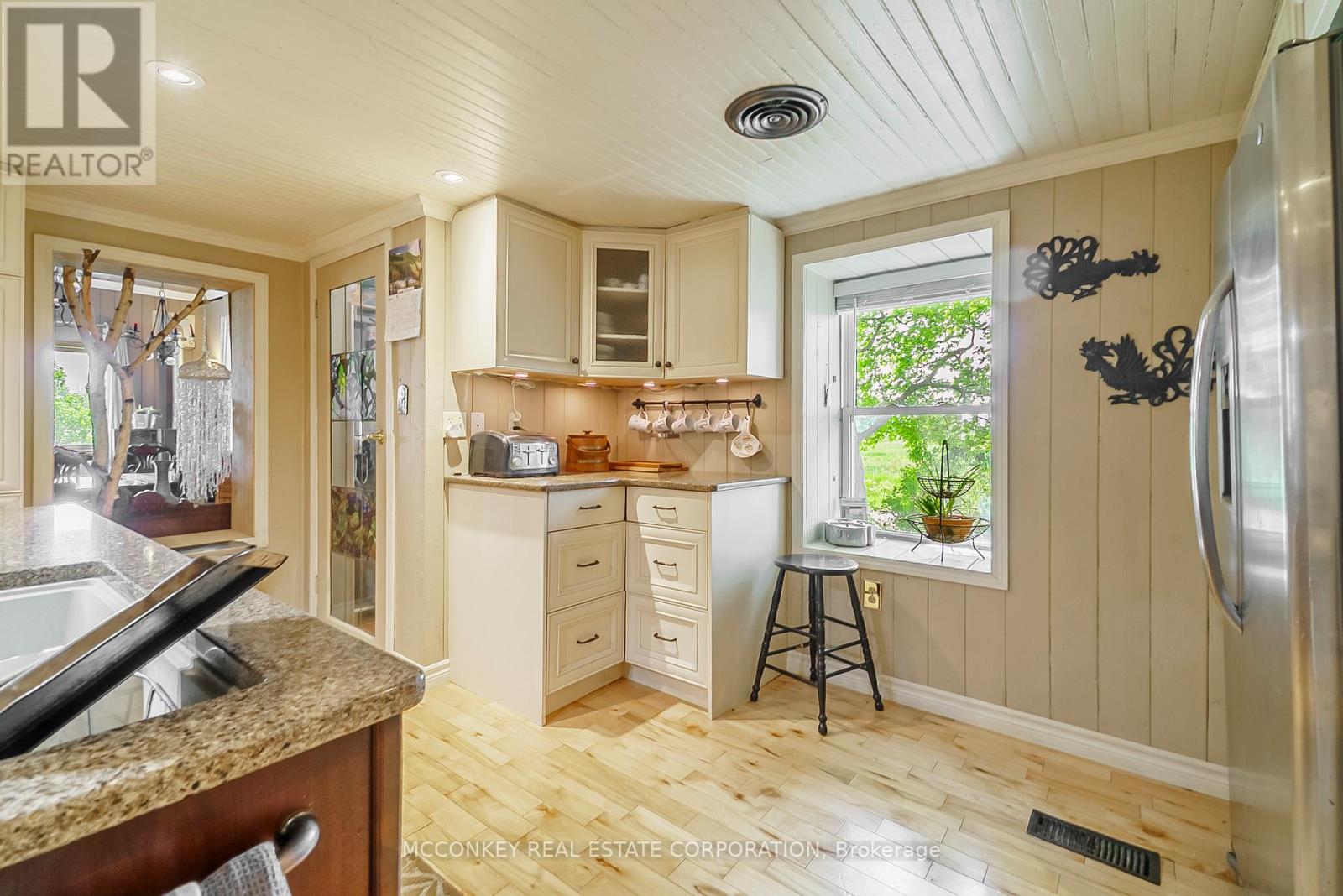 2385 Northey's Road, Selwyn, Ontario  K0L 2H0 - Photo 28 - X12192958