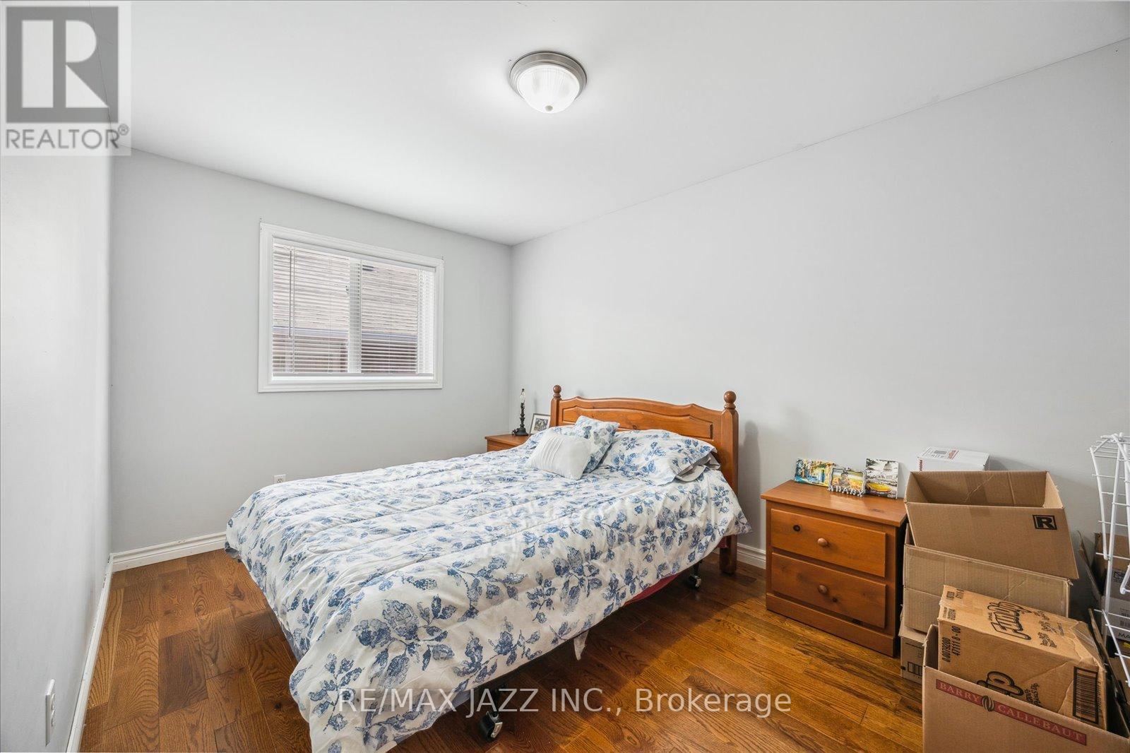39 Mcgibbon Boulevard, Kawartha Lakes (Lindsay), Ontario  K9V 6G4 - Photo 13 - X12192979