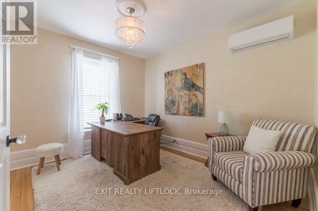 141 Hunter Street E, Peterborough East (Central), Ontario  K9H 1G7 - Photo 10 - X12193036