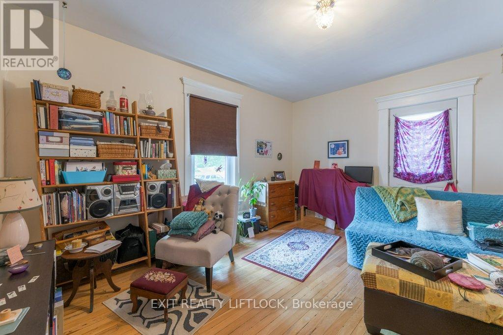 141 Hunter Street E, Peterborough East (Central), Ontario  K9H 1G7 - Photo 17 - X12193036