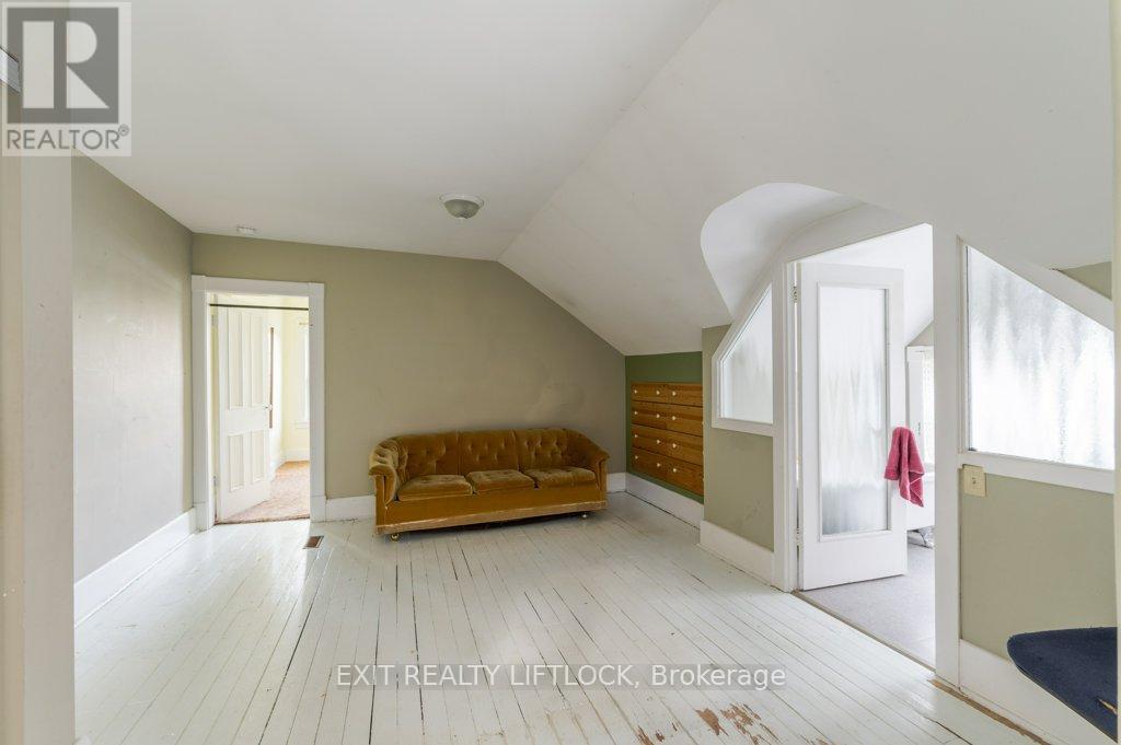 141 Hunter Street E, Peterborough East (Central), Ontario  K9H 1G7 - Photo 22 - X12193036