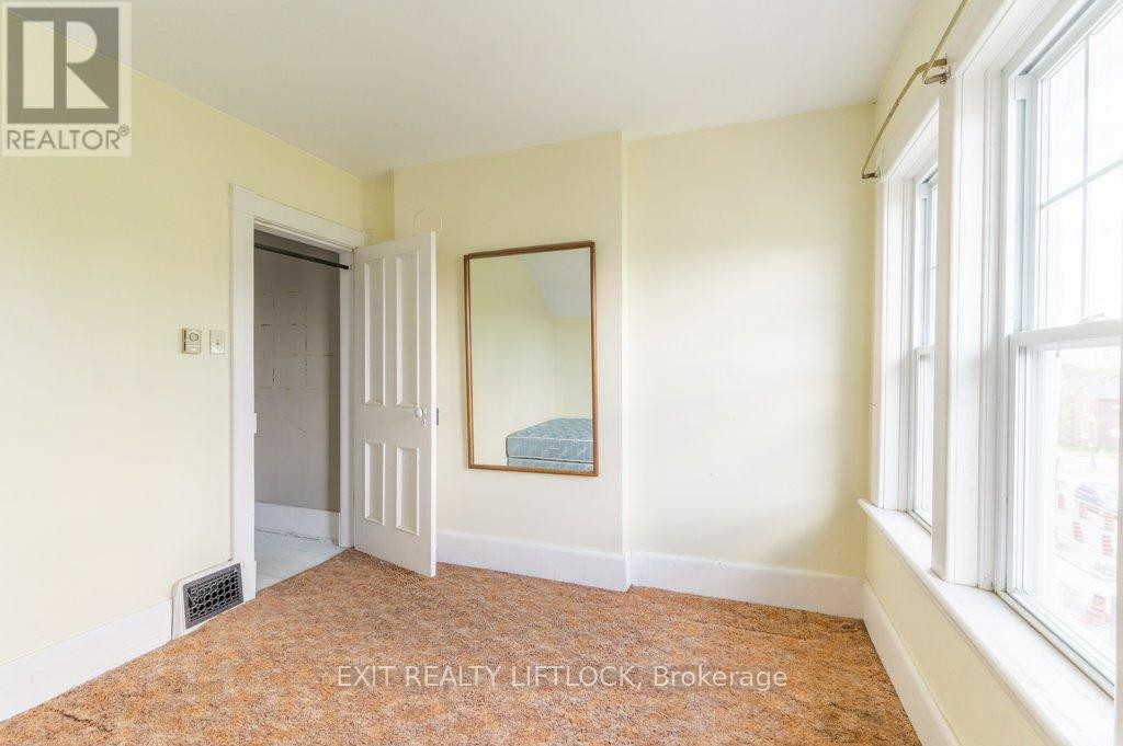 141 Hunter Street E, Peterborough East (Central), Ontario  K9H 1G7 - Photo 23 - X12193036