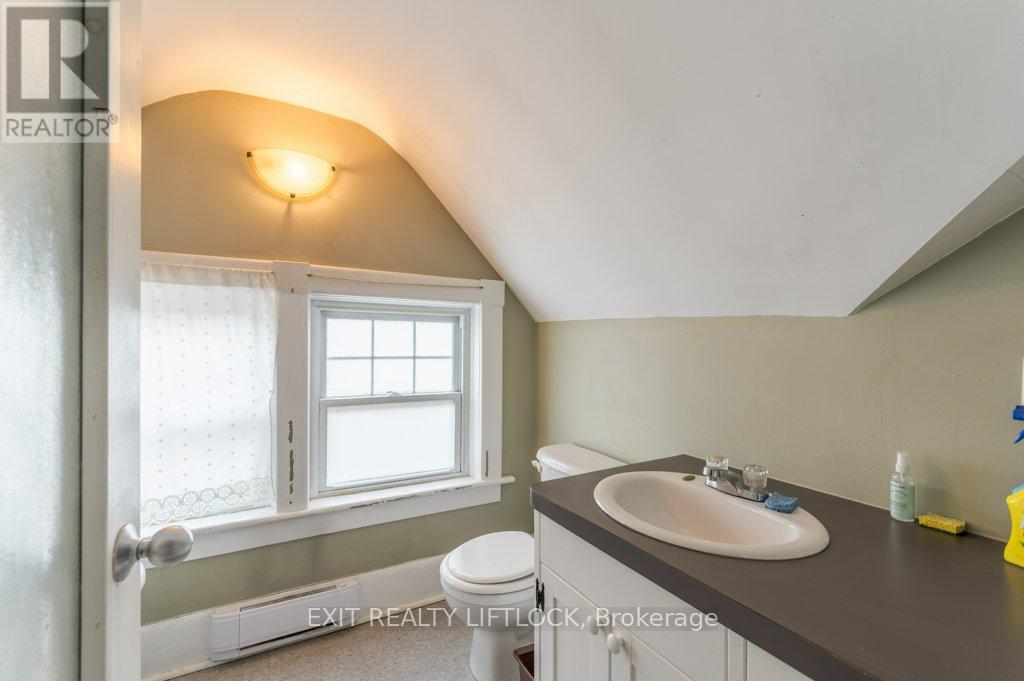 141 Hunter Street E, Peterborough East (Central), Ontario  K9H 1G7 - Photo 25 - X12193036