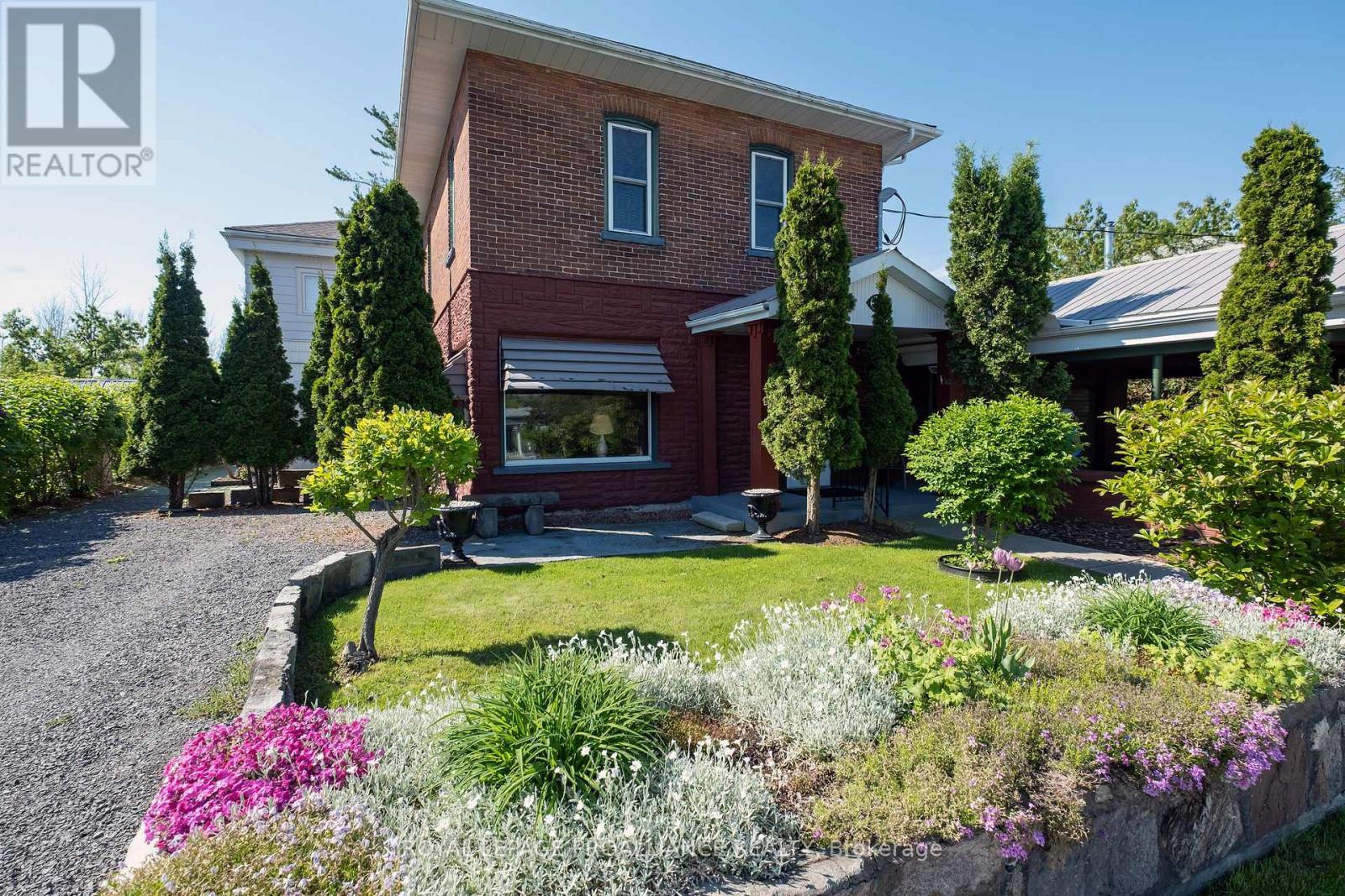 185 Wallace Street, Trent Hills (Campbellford), Ontario  K0L 1L0 - Photo 4 - X12193134