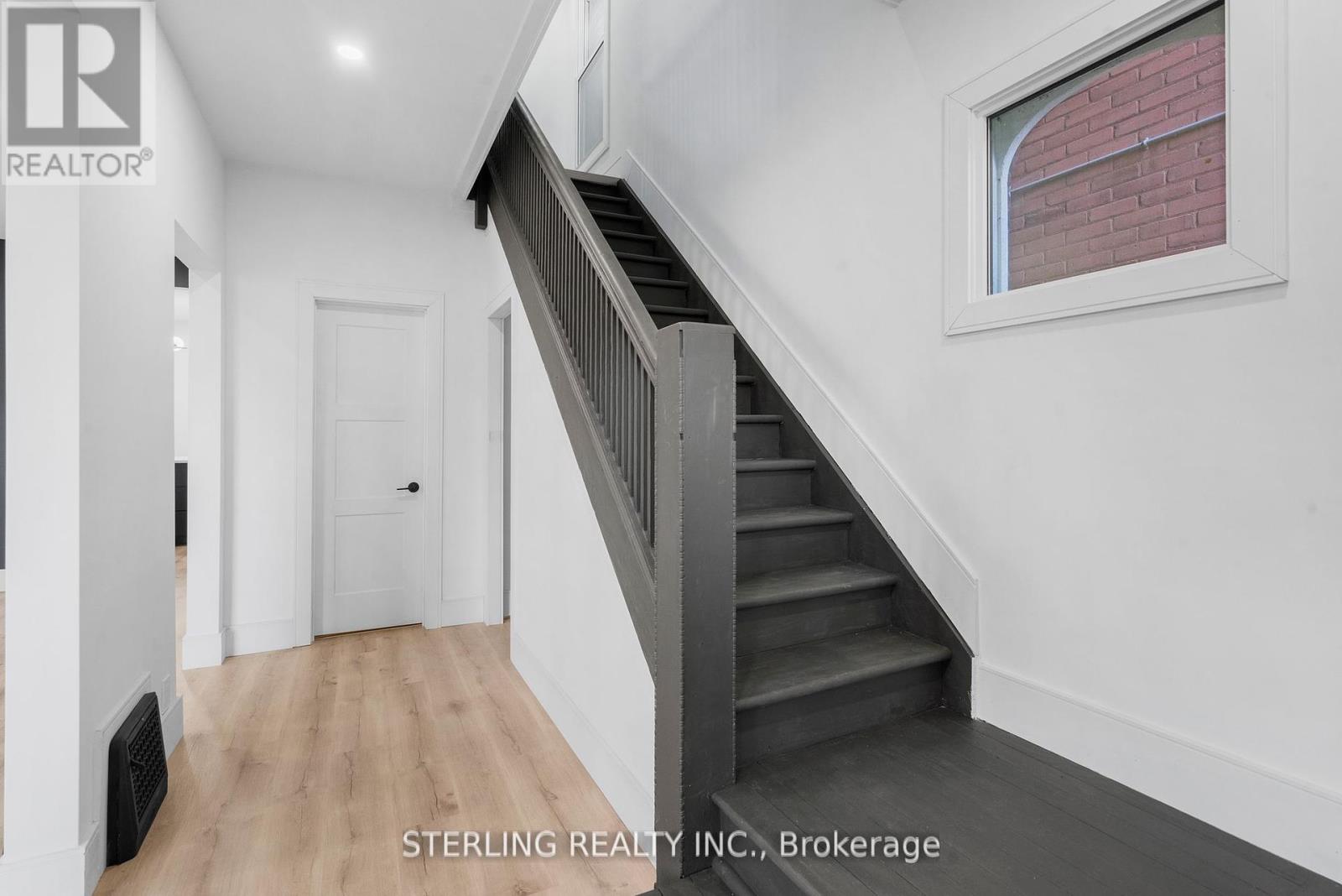200 Stewart Street, Peterborough (Downtown), Ontario  K9J 3M5 - Photo 3 - X12193166