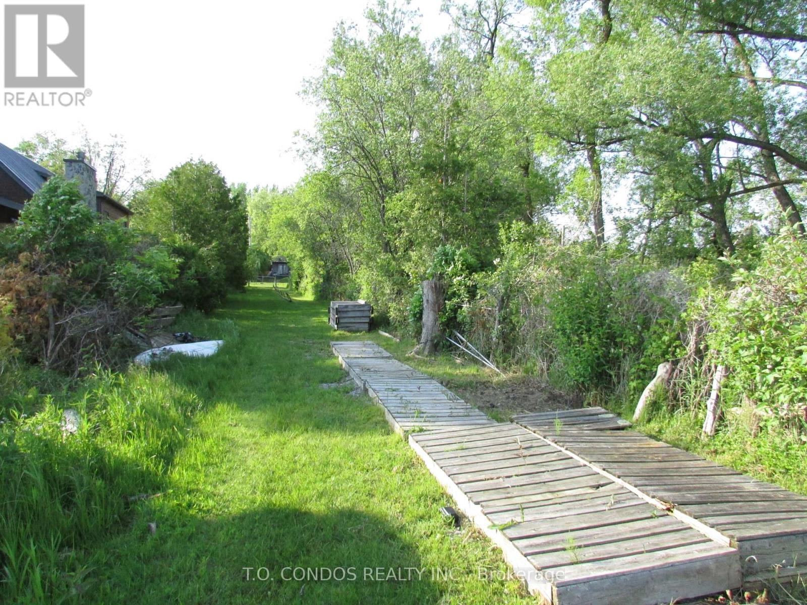 688 North Shore Drive E, Otonabee-South Monaghan, Ontario  K0L 1B0 - Photo 3 - X12193406