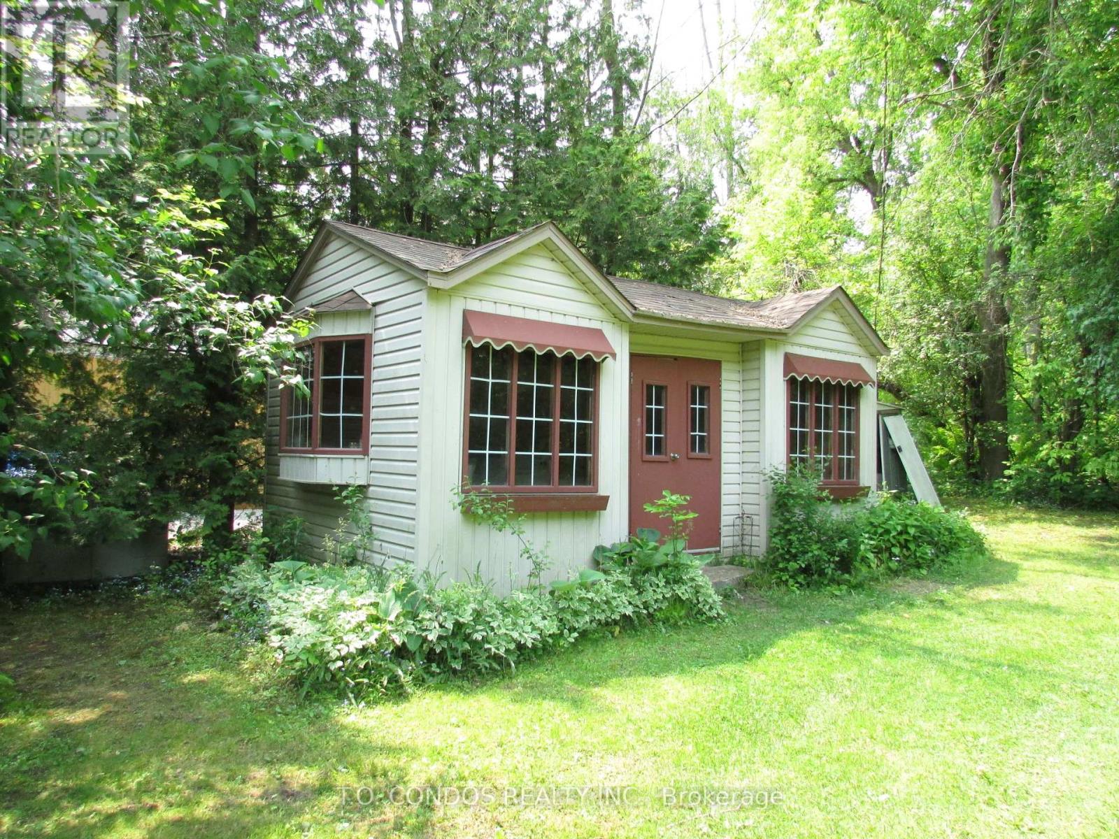 688 North Shore Drive E, Otonabee-South Monaghan, Ontario  K0L 1B0 - Photo 30 - X12193406