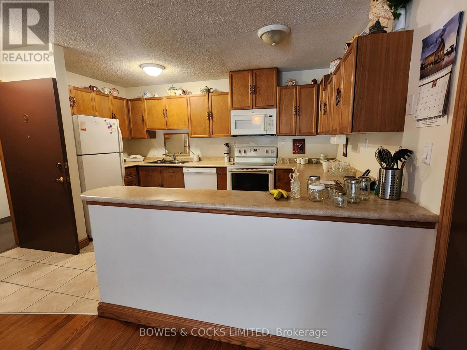 8 - 125 Mary Street W, Kawartha Lakes (Lindsay), Ontario  K9V 2N7 - Photo 4 - X12193728