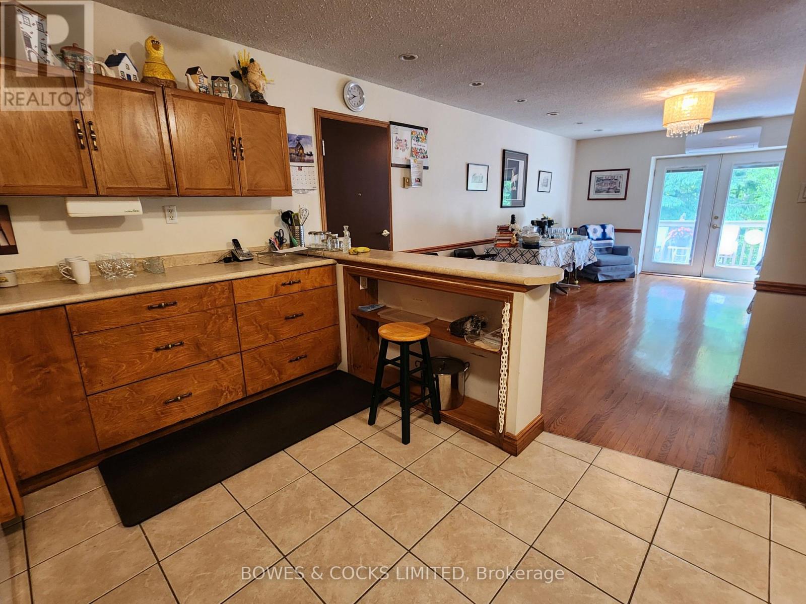 8 - 125 Mary Street W, Kawartha Lakes (Lindsay), Ontario  K9V 2N7 - Photo 5 - X12193728