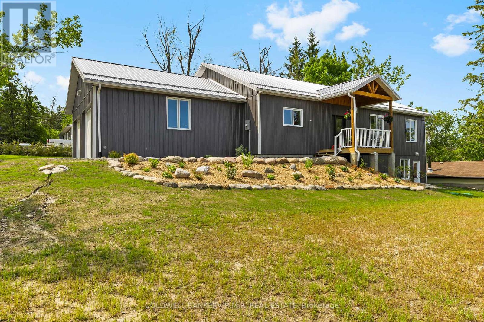 213 Pleasant Point Road, Kawartha Lakes (Fenelon), Ontario  K9V 4R6 - Photo 1 - X12194165
