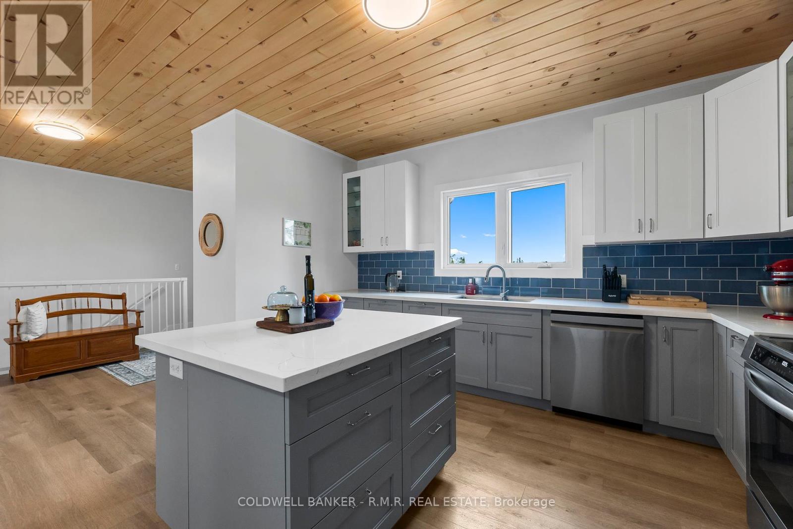 213 Pleasant Point Road, Kawartha Lakes (Fenelon), Ontario  K9V 4R6 - Photo 11 - X12194165