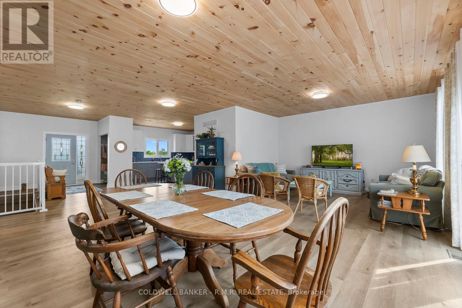 213 Pleasant Point Road, Kawartha Lakes (Fenelon), Ontario  K9V 4R6 - Photo 14 - X12194165