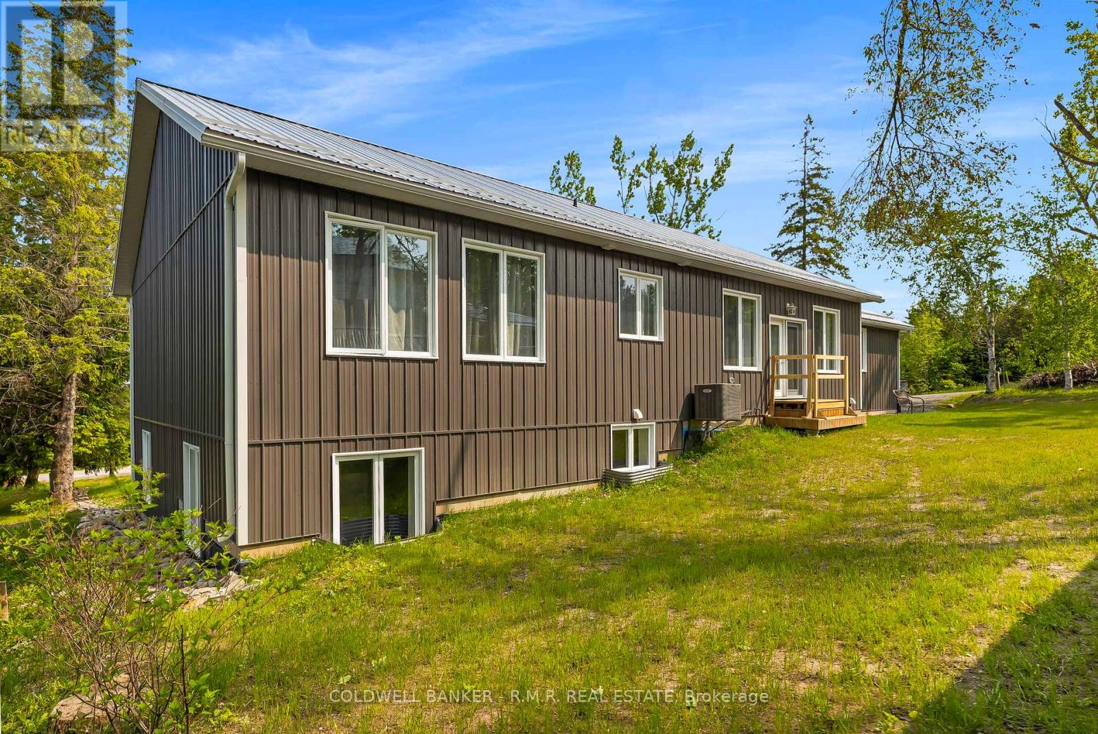 213 Pleasant Point Road, Kawartha Lakes (Fenelon), Ontario  K9V 4R6 - Photo 4 - X12194165