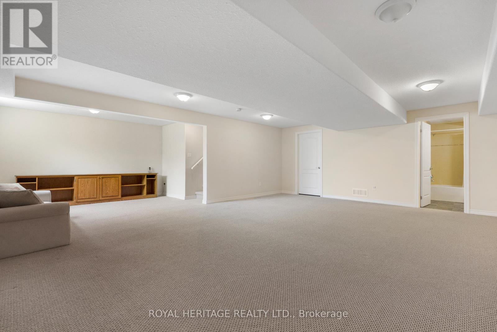 80 Chadwin Drive, Kawartha Lakes (Lindsay), Ontario  K9V 0E9 - Photo 22 - X12194235