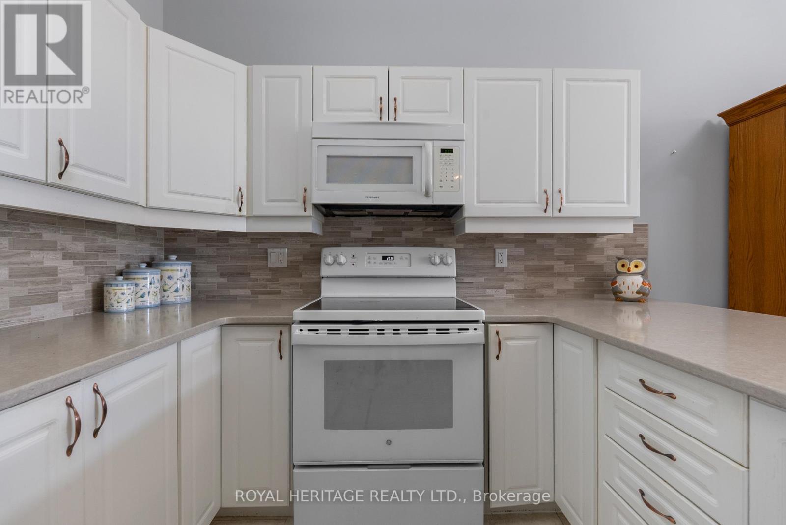 80 Chadwin Drive, Kawartha Lakes (Lindsay), Ontario  K9V 0E9 - Photo 9 - X12194235