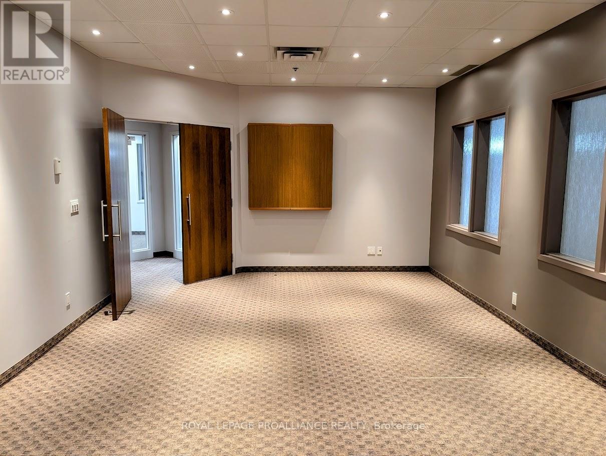 Unit 1 - 165 Sherbrooke Street, Peterborough (Downtown), Ontario  K9J 2N2 - Photo 11 - X12194475