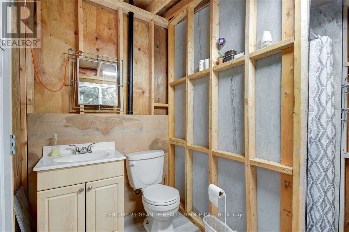 1009 Gossamer Lane, Highlands East (Cardiff Ward), Ontario  K0L 1C0 - Photo 21 - X12194782