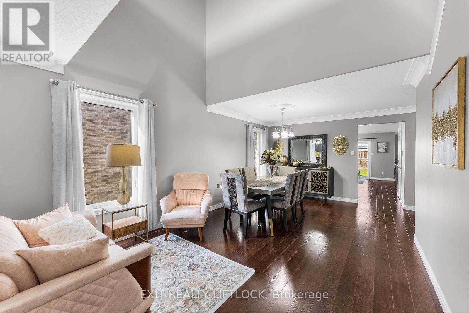 182 Chandler Crescent, Peterborough North (North), Ontario  K9J 0H3 - Photo 6 - X12194921