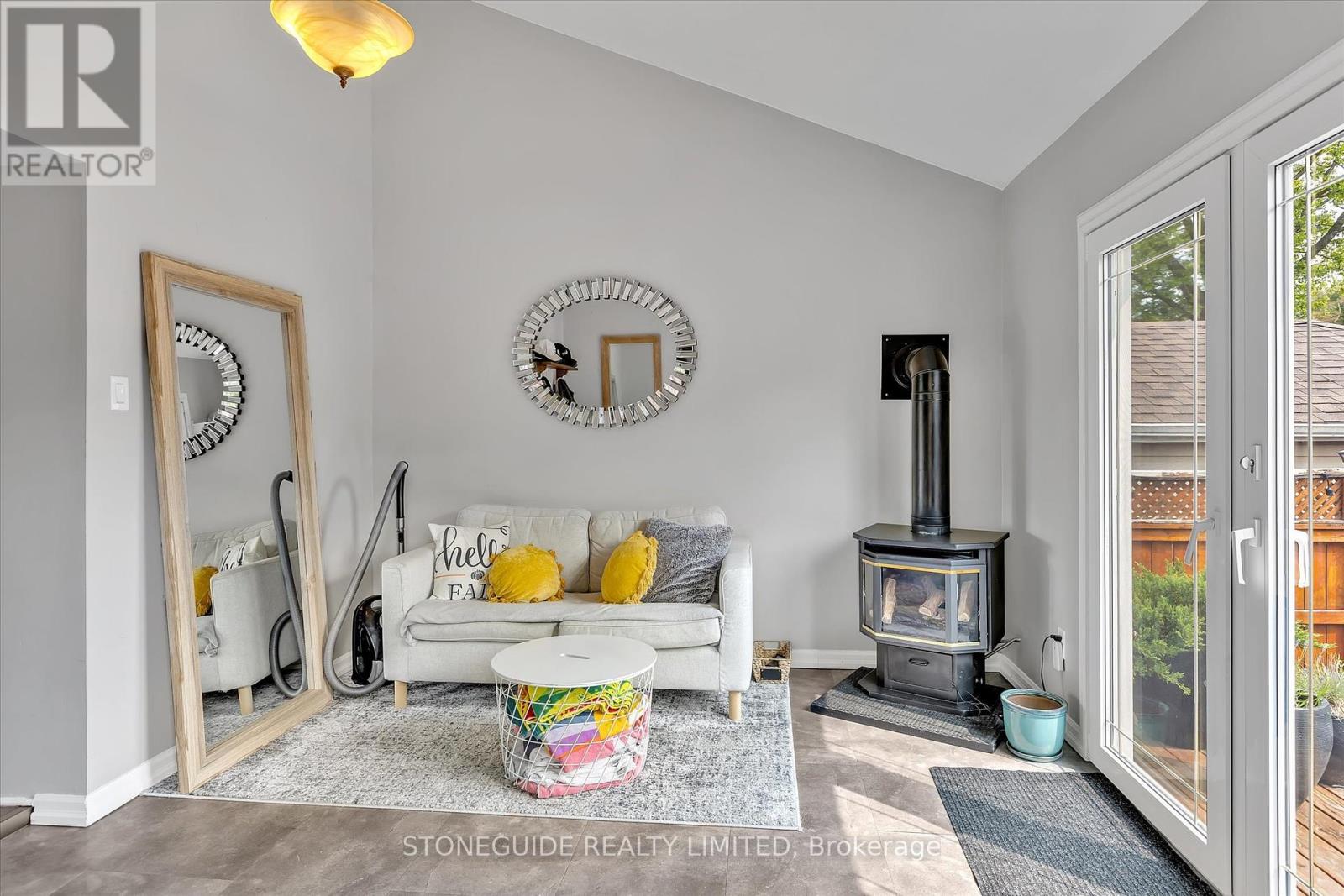 454 Mark Street, Peterborough East (Central), Ontario  K9H 1V9 - Photo 15 - X12195154