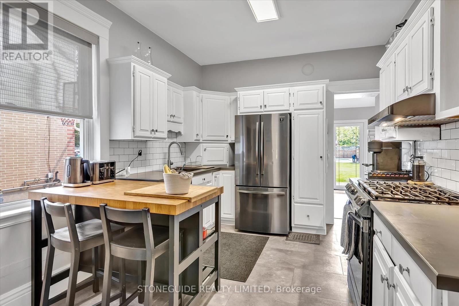 454 Mark Street, Peterborough East (Central), Ontario  K9H 1V9 - Photo 9 - X12195154