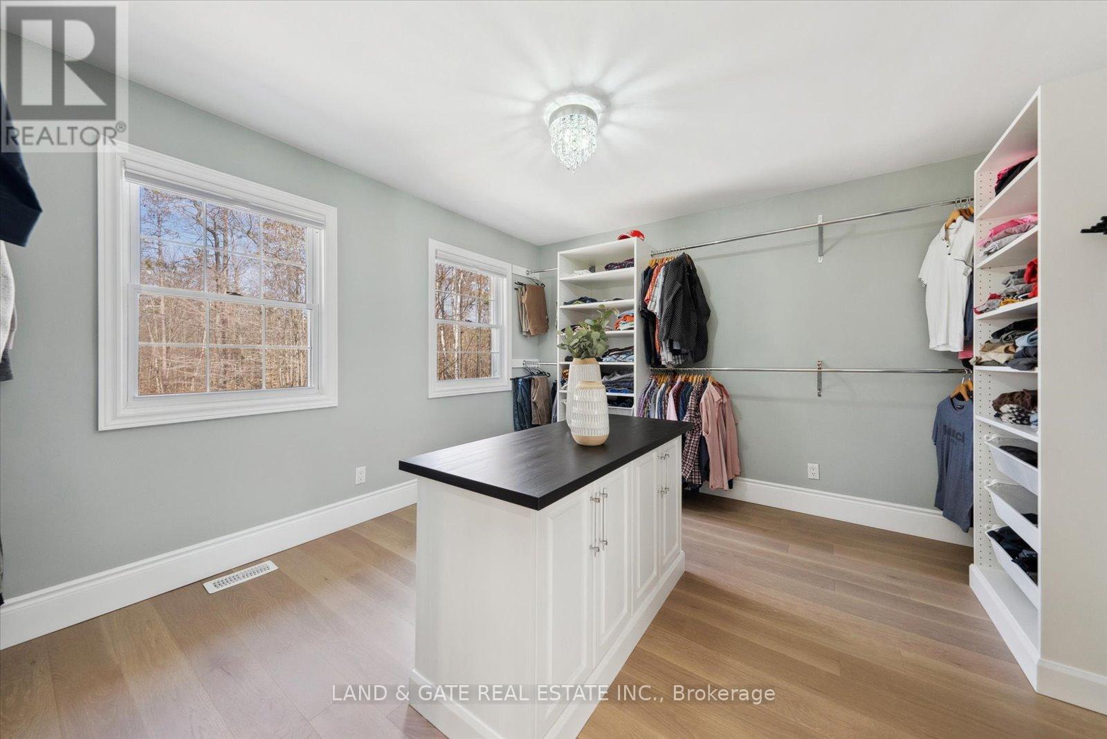 398 Sandy Hook Road, Kawartha Lakes (Manvers), Ontario  L0A 1K0 - Photo 24 - X12195244