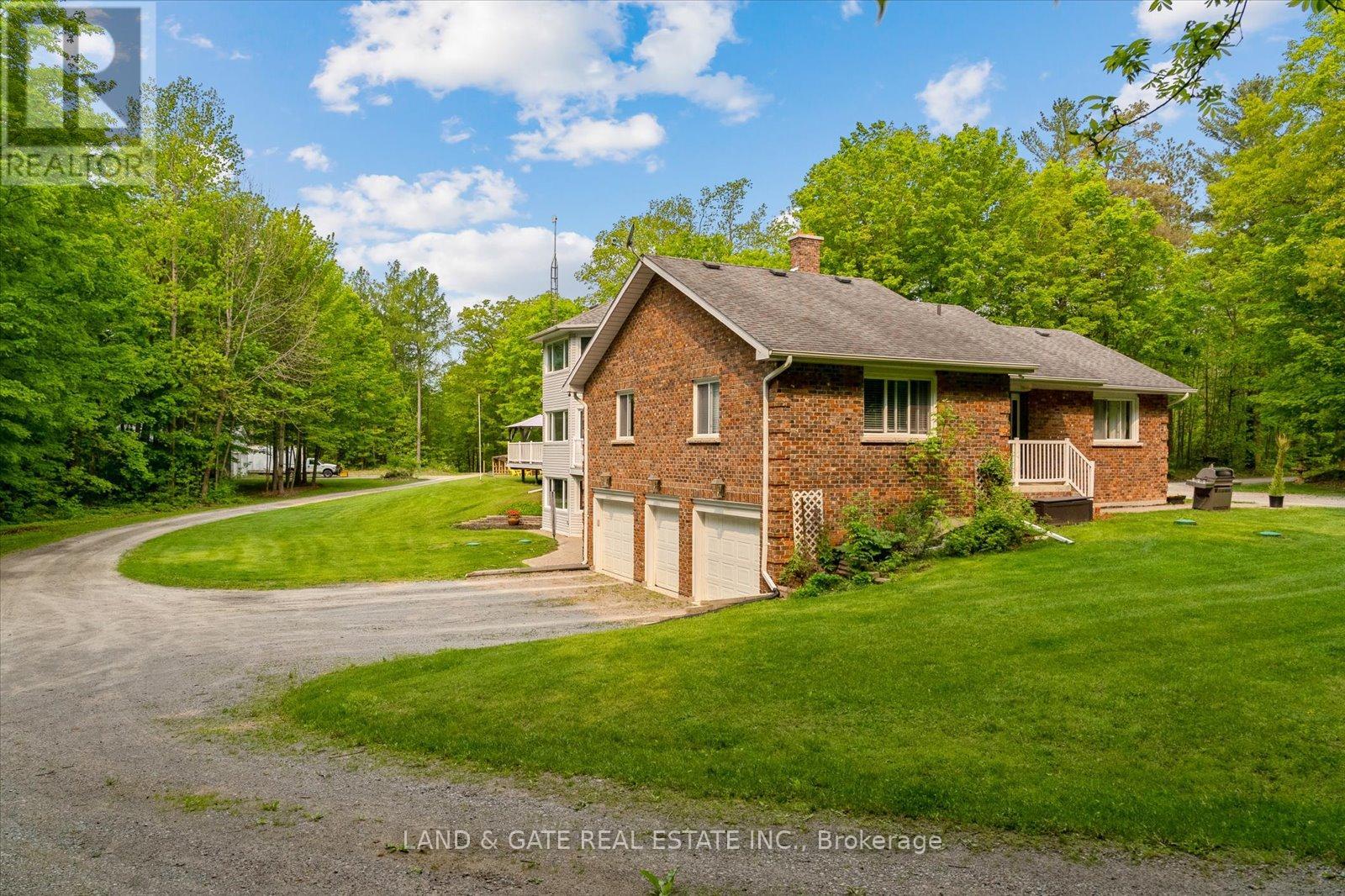 398 Sandy Hook Road, Kawartha Lakes (Manvers), Ontario  L0A 1K0 - Photo 44 - X12195244