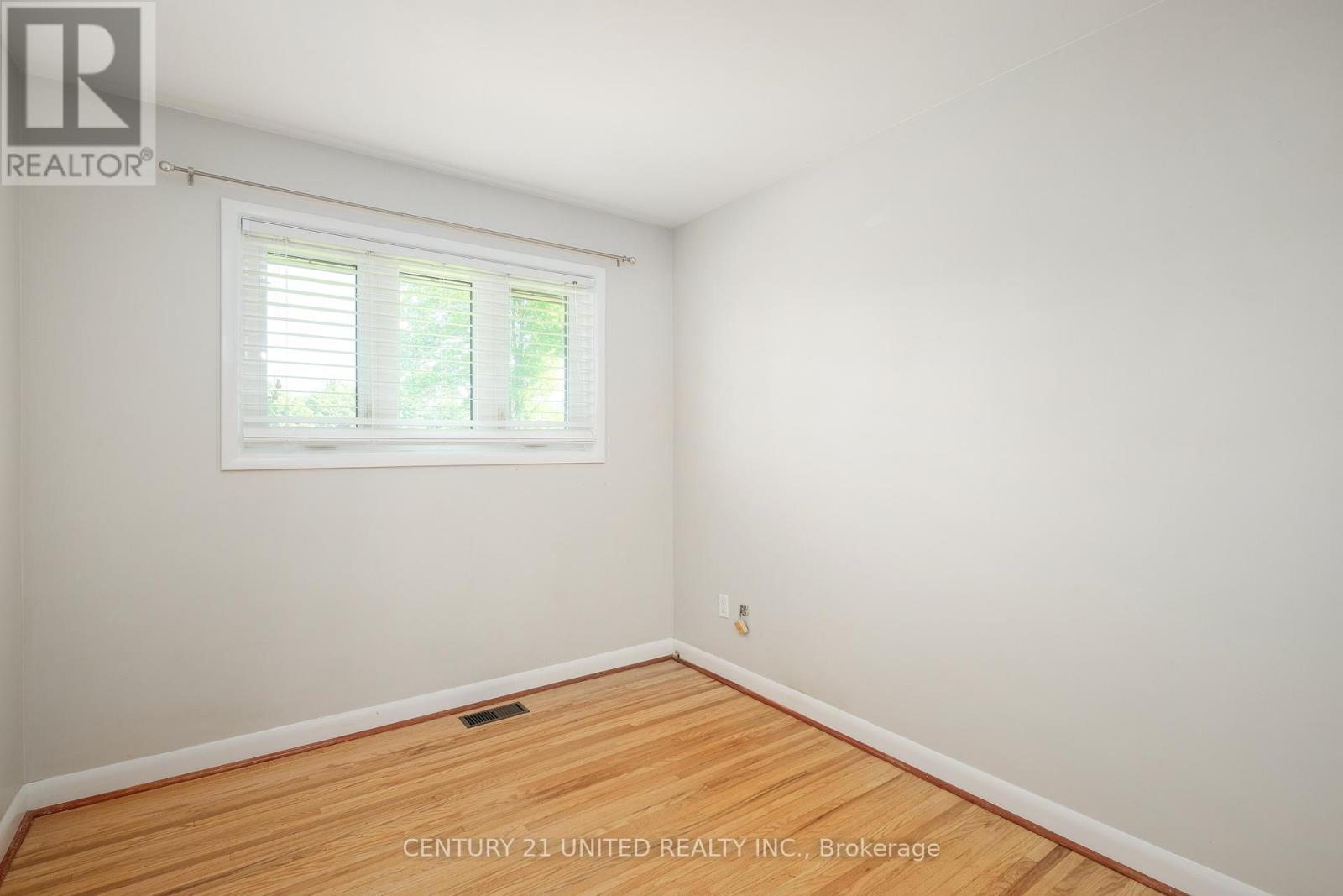 85 Earlwood Drive, Peterborough West (North), Ontario  K9J 6B5 - Photo 12 - X12195508