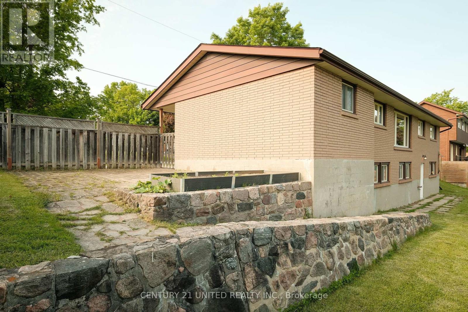85 Earlwood Drive, Peterborough West (North), Ontario  K9J 6B5 - Photo 43 - X12195508