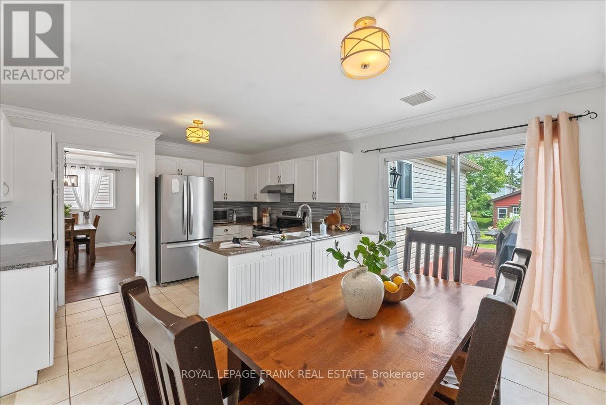 3046 Westridge Boulevard, Peterborough West (Central), Ontario  K9K 2K5 - Photo 11 - X12195586