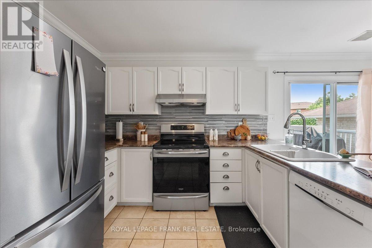 3046 Westridge Boulevard, Peterborough West (Central), Ontario  K9K 2K5 - Photo 9 - X12195586