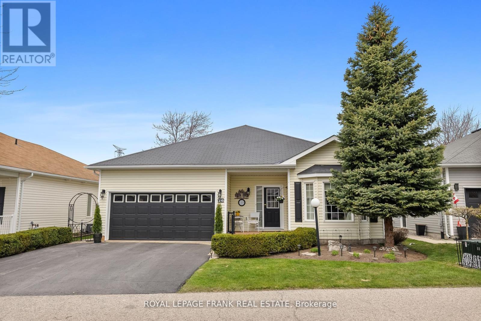 26 KISSINGBRIDGE LANE, clarington (newcastle), Ontario