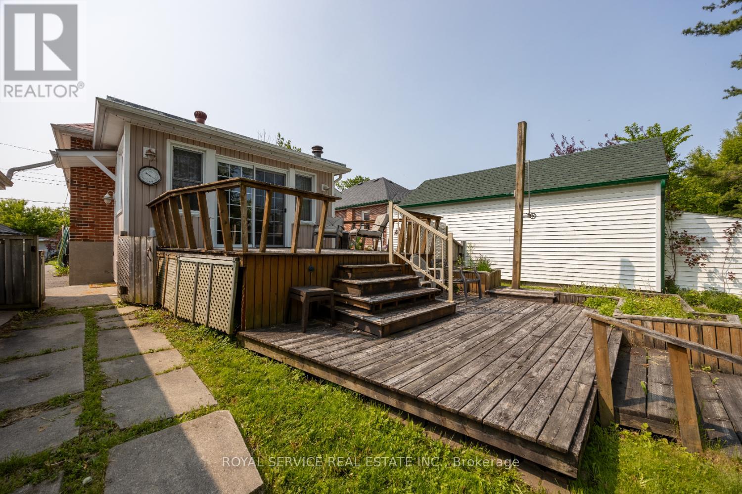388 Dublin Street, Peterborough Central (North), Ontario  K9H 3C9 - Photo 34 - X12196213